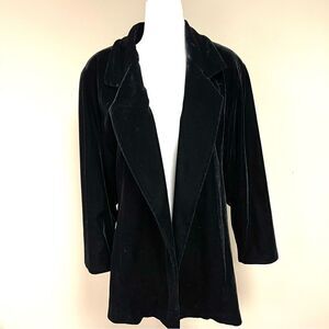 👠Emil Rutenburg black velvet jacket.  Size M/L